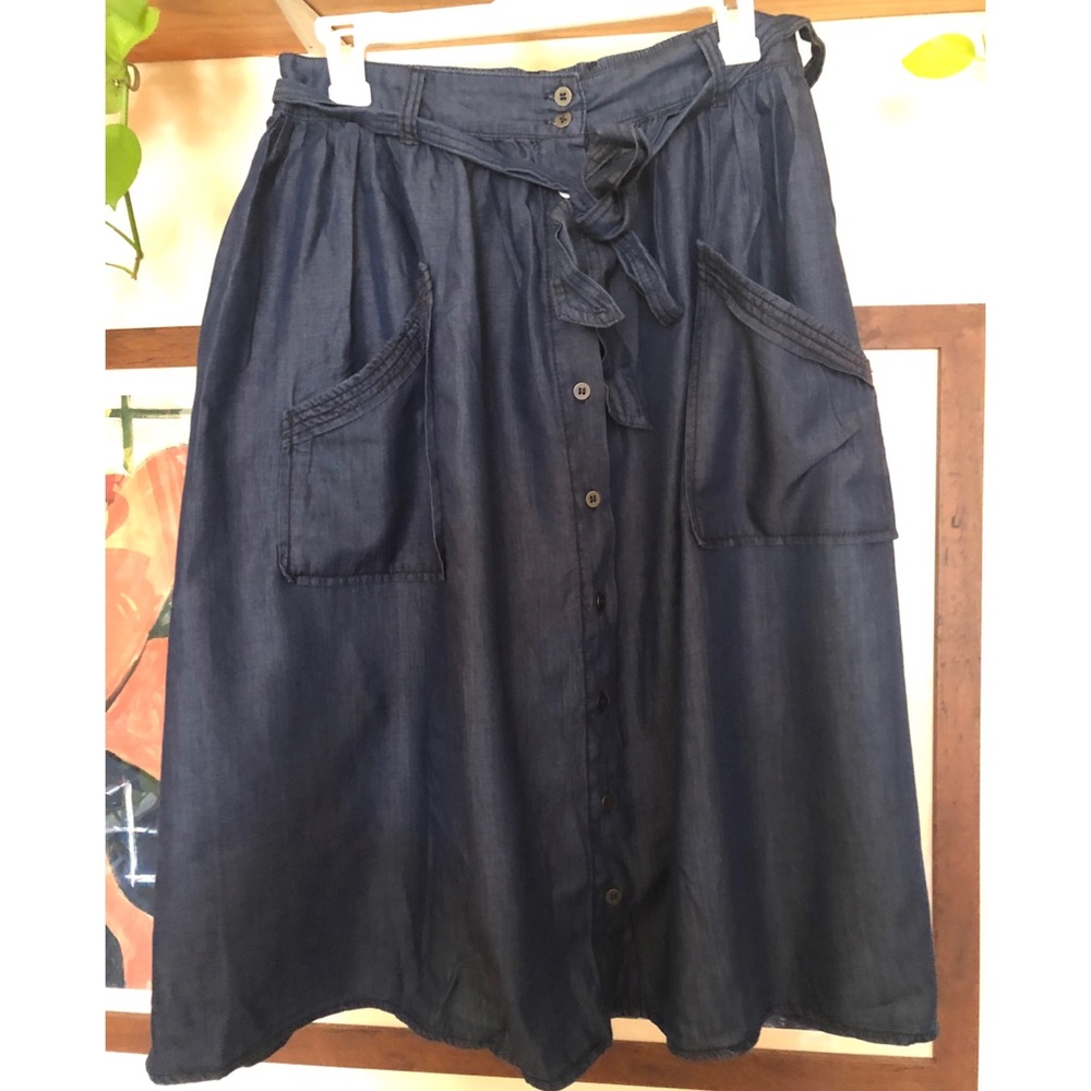 Forever 21 Button through chambray midi skirt.